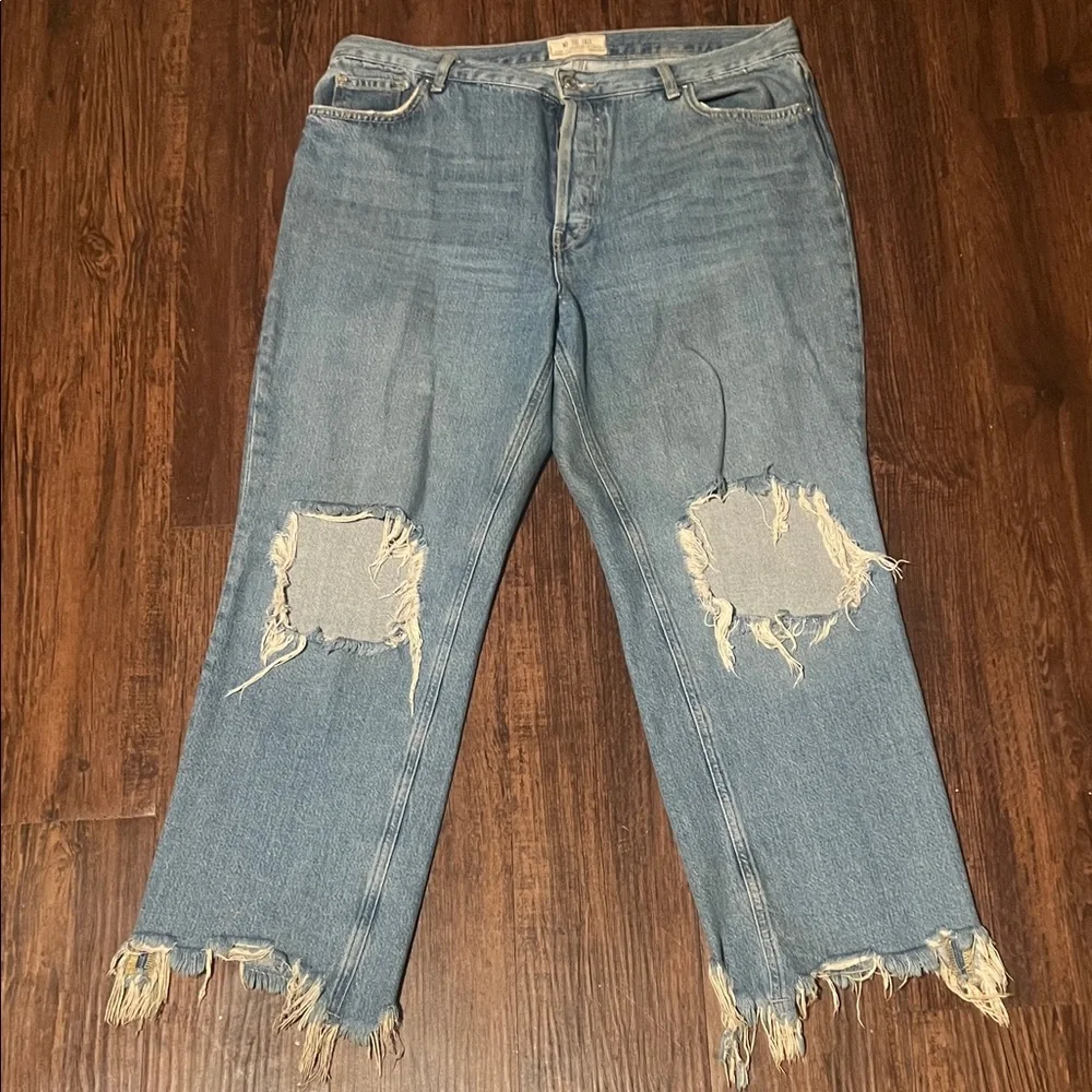 Size 32 Maggie Distressed Blue Jeans - Picture 7 of 15